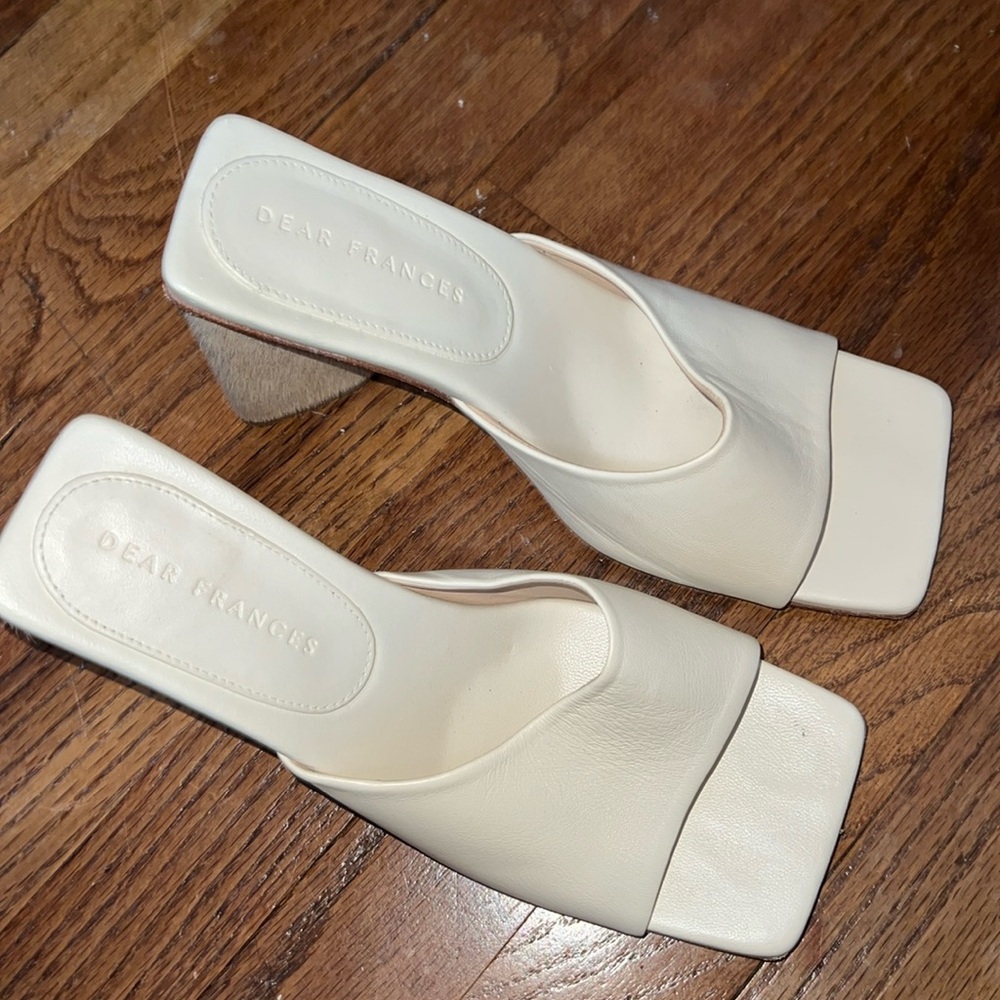 Dear Frances cream shell mules lightly worn